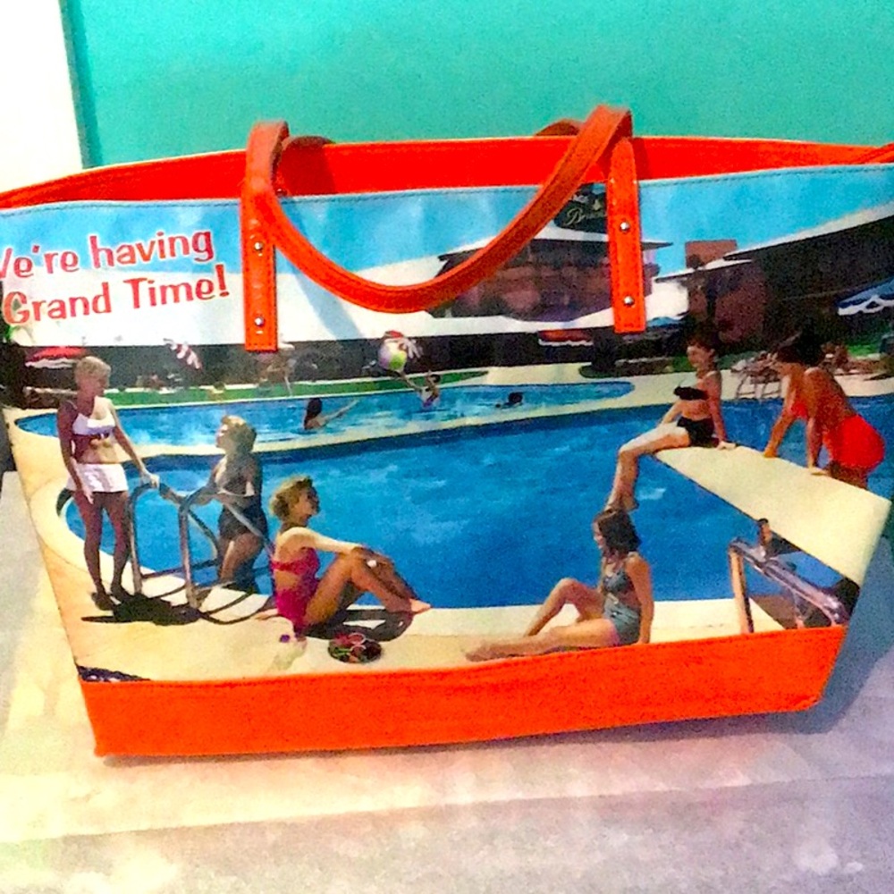 Final sale price❗️just reduced NWT  nostalgic beach tote bag